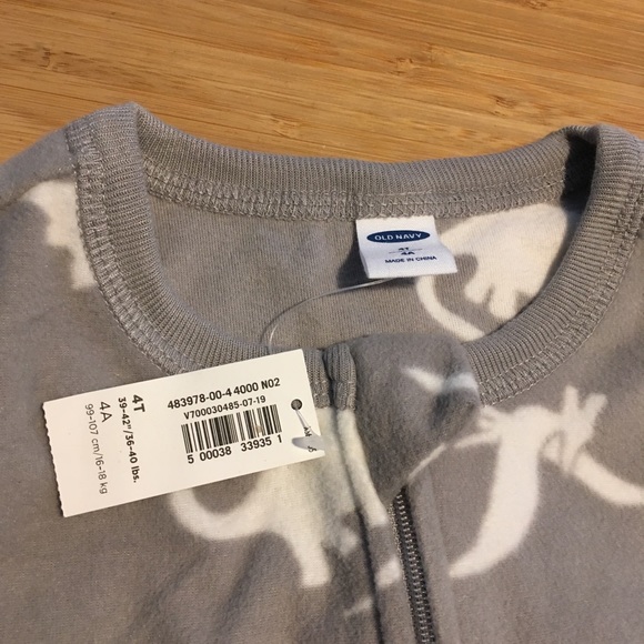 4T Old Navy Fleece Footie Sleeper Pajamas NWT - Picture 3 of 8